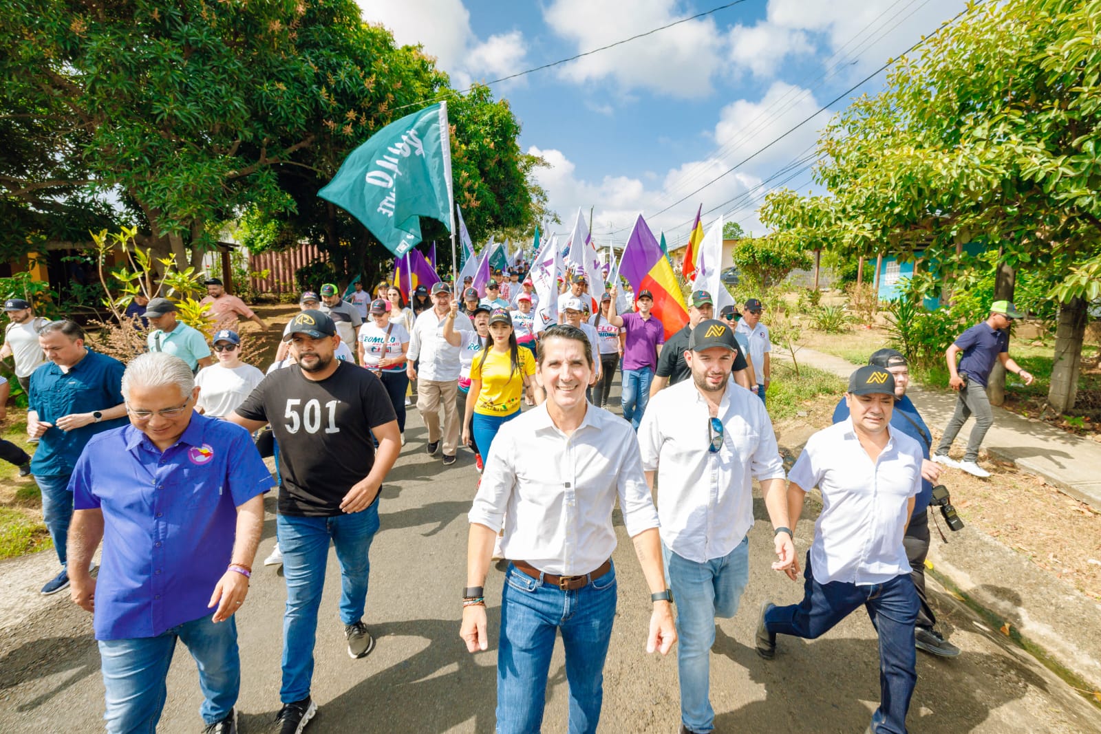 Rómulo Roux recorre comunidades de Panamá Oeste Panorama Económico Panamá